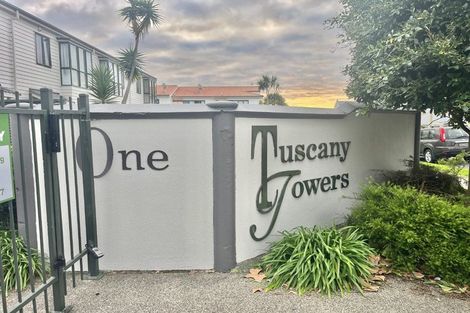Photo of property in Tuscany Towers, 14/1 Ambrico Place, New Lynn, Auckland, 0600