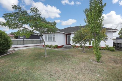 Photo of property in 35 Churchill Avenue, Feilding, 4702