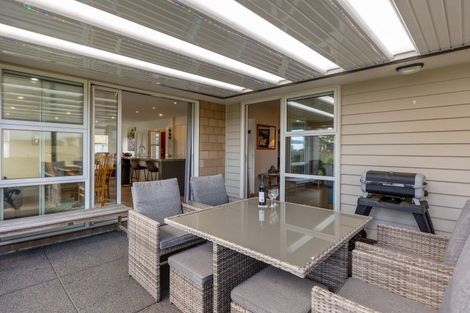 Photo of property in 2 Keene Drive, Bell Block, New Plymouth, 4312