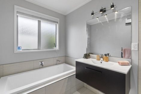 Photo of property in 15 Gregson Drive, Huntly, 3700