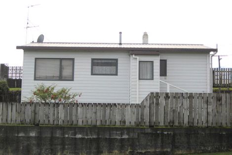 Photo of property in 110 Omata Road, Marfell, New Plymouth, 4310