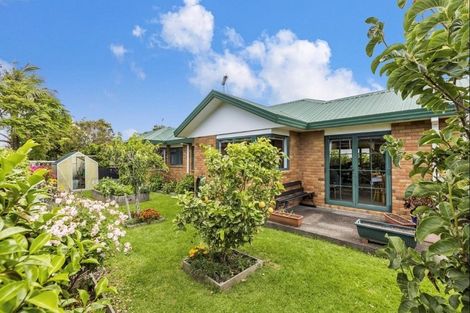 Photo of property in 11a Doment Crescent, Orewa, 0931