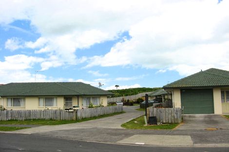 Photo of property in 72 Robert Skelton Place, Clendon Park, Auckland, 2103