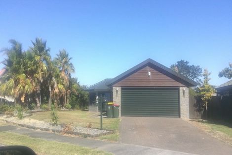 Photo of property in 7 Robina Court, Burswood, Auckland, 2013