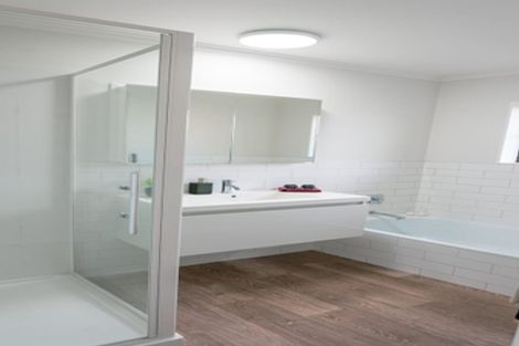 Photo of property in 4/50 Wellington Street, Howick, Auckland, 2014