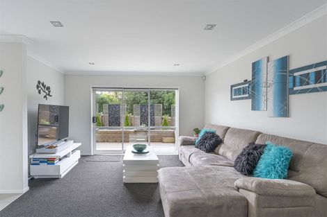 Photo of property in 87 Maylee Crescent, Gulf Harbour, Whangaparaoa, 0930