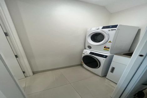 Photo of property in 7b Range View Road, Mount Albert, Auckland, 1025