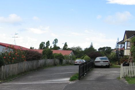 Photo of property in 47 Holmes Drive South, Massey, Auckland, 0614
