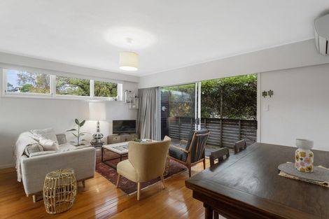 Photo of property in 4/20 Penning Road, Castor Bay, Auckland, 0620