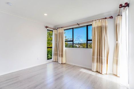 Photo of property in 71 Kennedy Avenue, Forrest Hill, Auckland, 0620