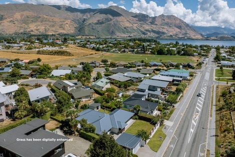 Photo of property in 191 Aubrey Road, Wanaka, 9305