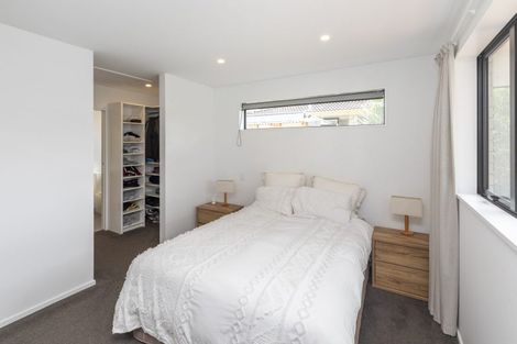 Photo of property in 17 Chipping Lane, Redwood, Christchurch, 8051