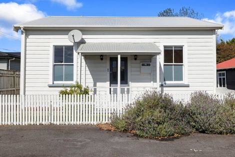 Photo of property in 1 Gaine Street, New Plymouth, 4310