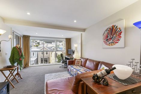 Photo of property in 4f/5 Kent Terrace, Mount Victoria, Wellington, 6011