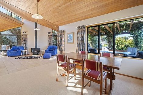 Photo of property in 11 Calypso Place, Rothesay Bay, Auckland, 0630