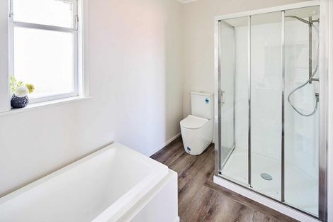 Photo of property in 28 Chesterton Street, Johnsonville, Wellington, 6037