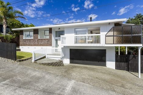Photo of property in 1/24 Sandown Road, Rothesay Bay, Auckland, 0630