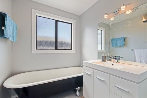 Photo of property in 8 Savage Street, Kainga, Christchurch, 8083