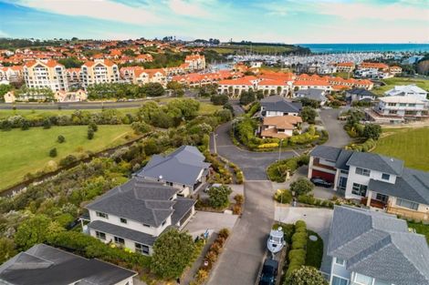 Photo of property in 4 Bella Vista Drive, Gulf Harbour, Whangaparaoa, 0930