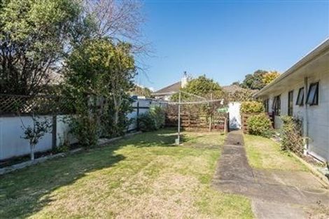 Photo of property in 72 Aorangi Road, Paraparaumu, 5032