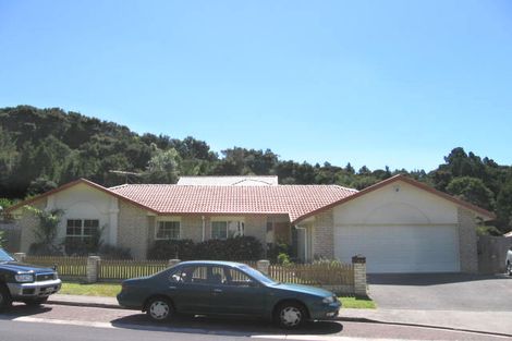 Photo of property in 27 Kate Sheppard Avenue, Torbay, Auckland, 0630