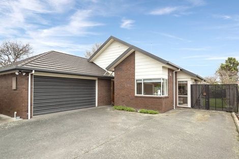 Photo of property in 9a Shaftesbury Street, Avonhead, Christchurch, 8042