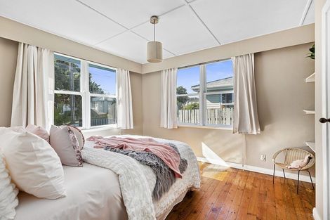 Photo of property in 76 Te Pene Avenue, Titahi Bay, Porirua, 5022