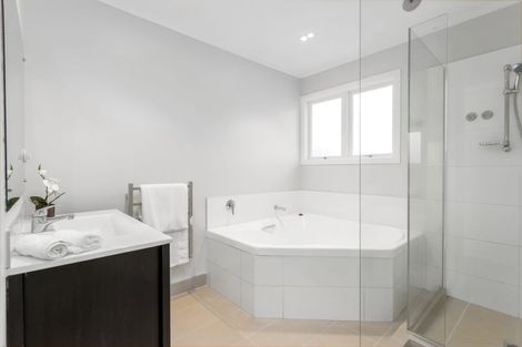 Photo of property in 1 Japonica Drive, Beach Haven, Auckland, 0626