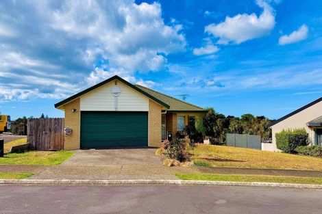 Photo of property in 33 Blue Heron Rise, Stanmore Bay, Whangaparaoa, 0932