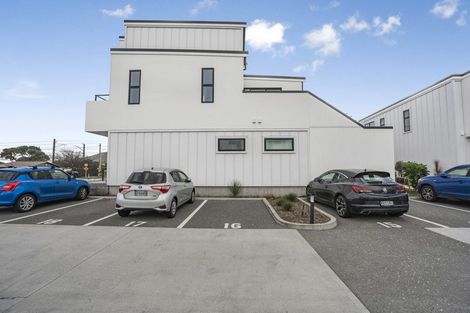 Photo of property in 16/10 Pascoe Avenue, Paremata, Porirua, 5026