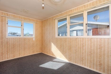 Photo of property in 42 Robinson Crescent, Westbrook, Palmerston North, 4412