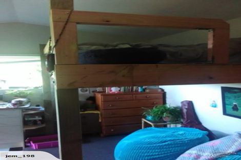 Photo of property in 17 Mcclintock Road, Massey, Auckland, 0614