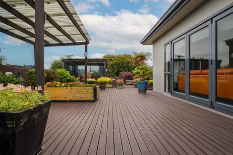 Photo of property in 2 Whaka Terrace, Huntsbury, Christchurch, 8022