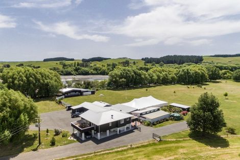 Photo of property in 797 Pourerere Road, Omakere, Waipawa, 4271