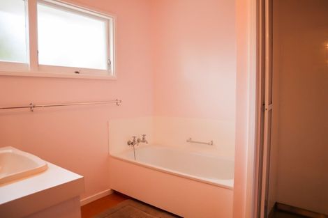 Photo of property in 2/208 Waimairi Road, Ilam, Christchurch, 8041