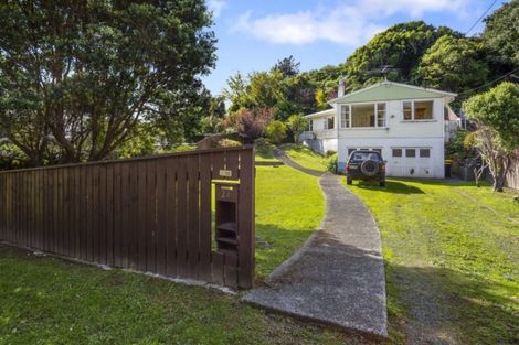 Photo of property in 24 Mahoe Street, Tawa, Wellington, 5028