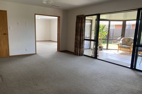 Photo of property in 10 Innisfree Place, Northwood, Christchurch, 8051