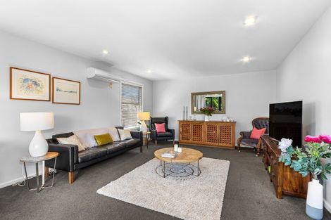 Photo of property in 2 Woodbank Street, Somerfield, Christchurch, 8024