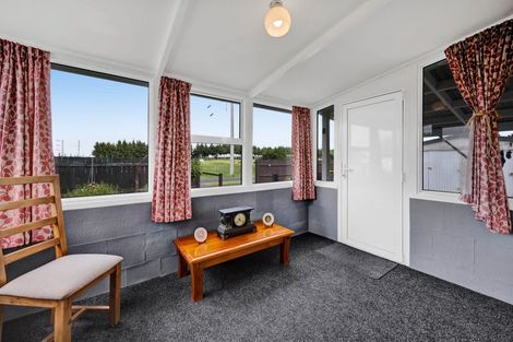 Photo of property in 124 Weraroa Road, Waverley, 4510