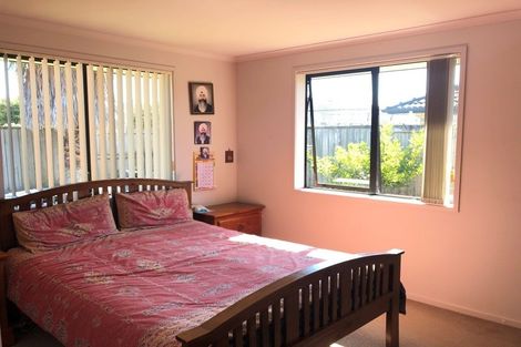 Photo of property in 111 Doncaster Drive, Papamoa Beach, Papamoa, 3118