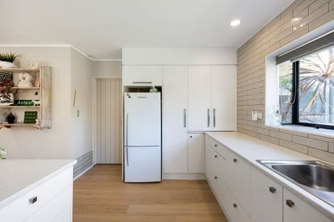 Photo of property in 28 Bouverie Crescent, Flagstaff, Hamilton, 3210