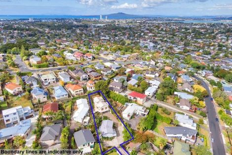 Photo of property in 1/89 Monarch Avenue, Hillcrest, Auckland, 0627