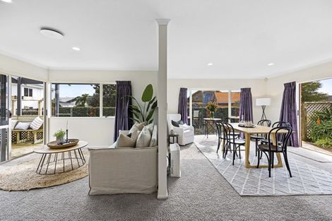 Photo of property in 17d Kinross Drive, Merrilands, New Plymouth, 4312