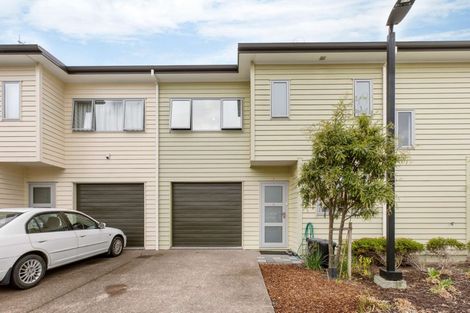 Photo of property in 38/11 Ray Small Drive, Papakura, 2110