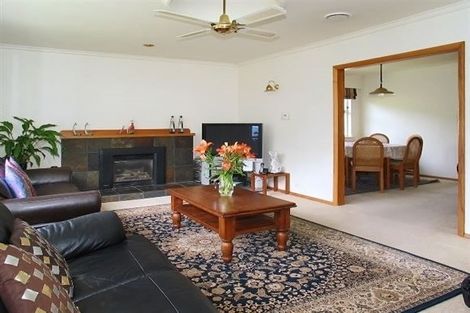 Photo of property in 11 Tui Terrace, Tawa, Wellington, 5028