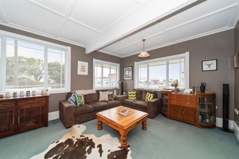 Photo of property in 231 Saint Aubyn Street, New Plymouth, 4310