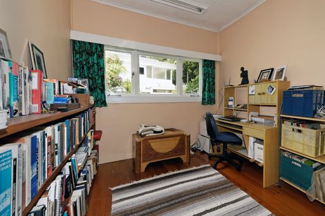 Photo of property in 3 Park Road, Titirangi, Auckland, 0604