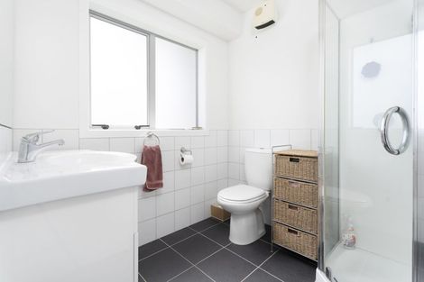 Photo of property in 27 Endeavour Drive, Whitby, Porirua, 5024