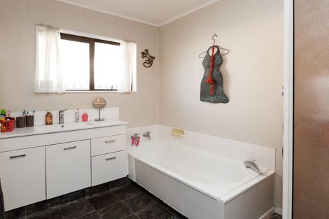 Photo of property in 112 Gillespies Line, Cloverlea, Palmerston North, 4412