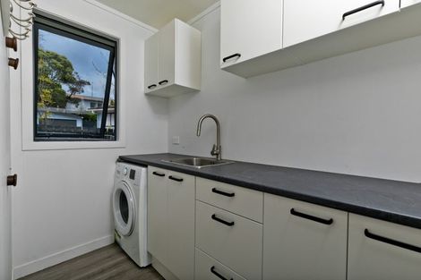 Photo of property in 125 Solar Road, Glen Eden, Auckland, 0602